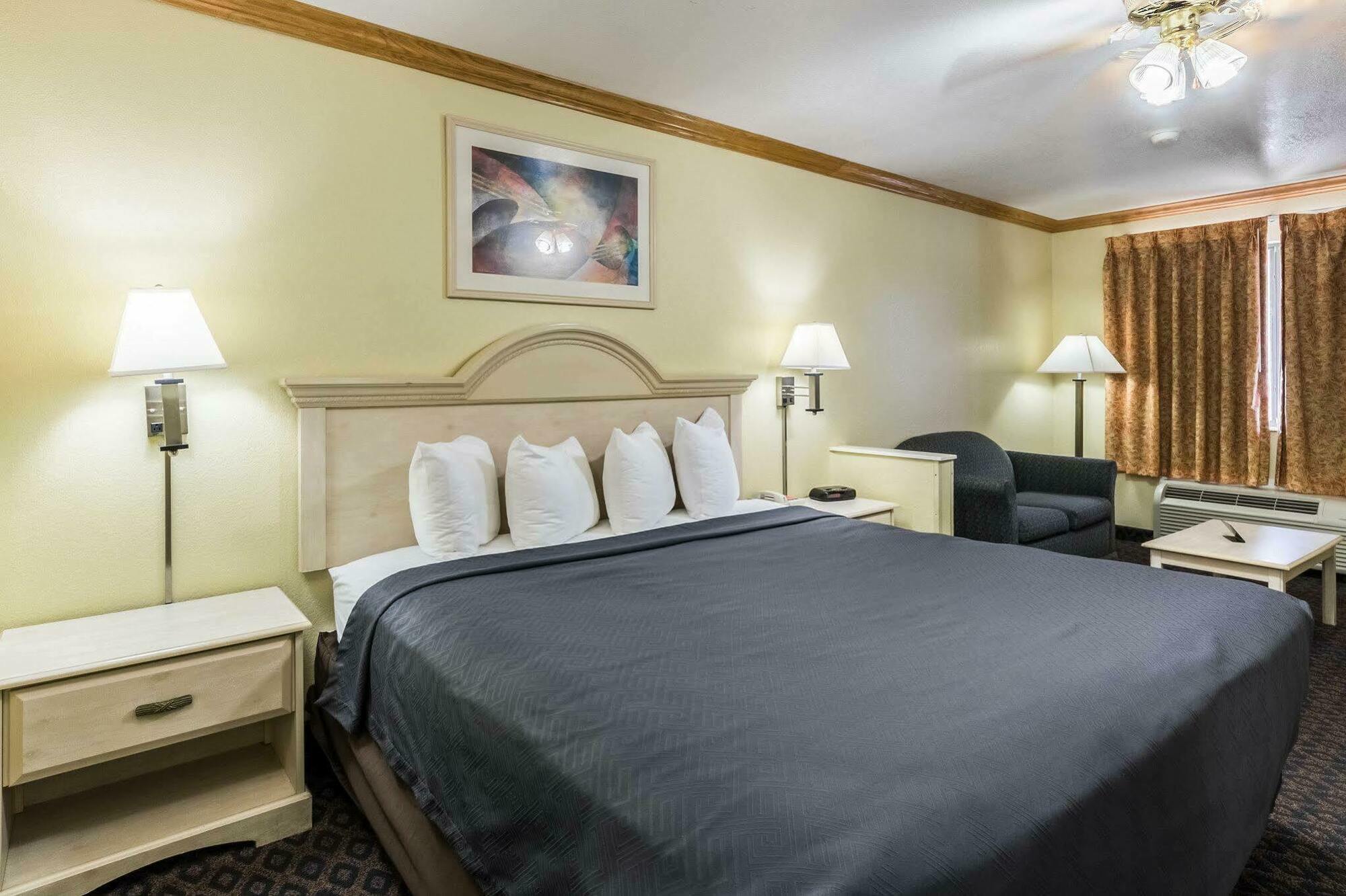 Econo Lodge Inn & Suites Корпус-Кристи Экстерьер фото