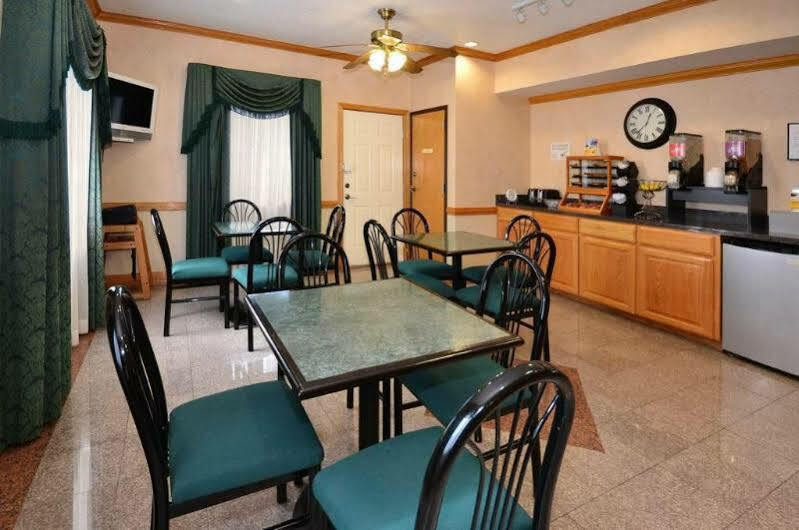 Econo Lodge Inn & Suites Корпус-Кристи Экстерьер фото